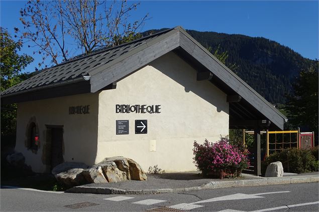 Boucle de Saint-Nicolas à la Combe en passant par les 3 chapelles - M. Mautué