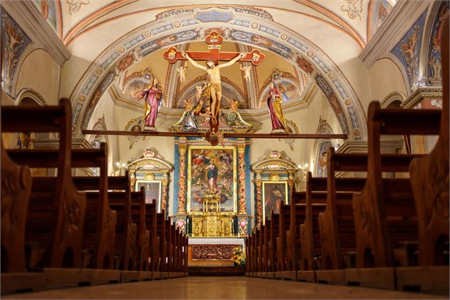 Intérieur de l'église - Drone de regard