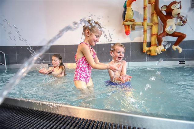 Pataugeoire avec jets d'eau - Bouilleur de photo-Anthony Pel