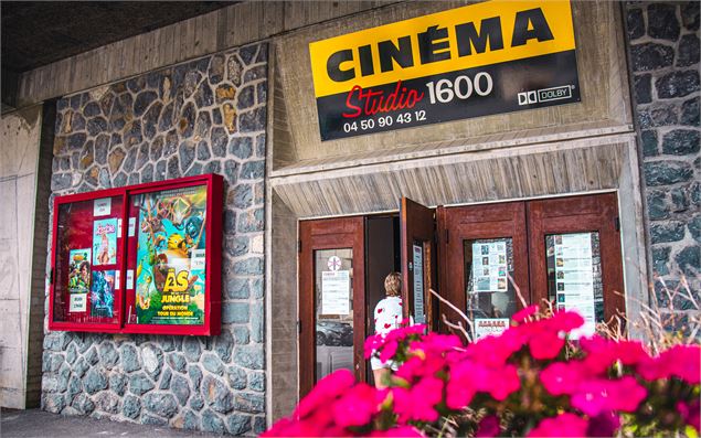 Extérieur du Cinéma de Flaine - OT Flaine-Candice Genard