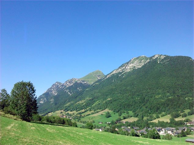 Le Colombier vu du Col des Prés - © Savoie Mont Blanc - Anglade