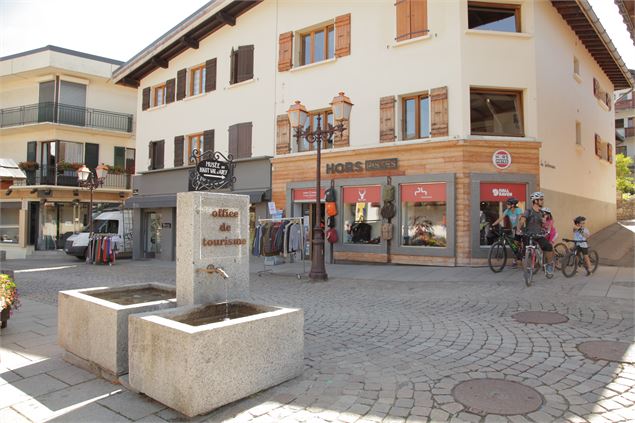 fontaine_office_de_tourisme - mairie_de_megeve