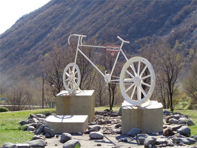 Rond point d'Hermillon - Communauté de Communes Cœur de Maurienne Arvan