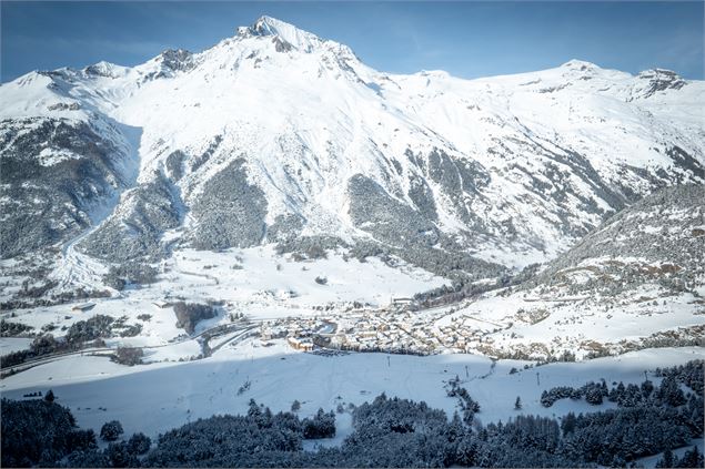 Vue générale hiver domaine skiable de Val Cenis - Dylan Cuvelier