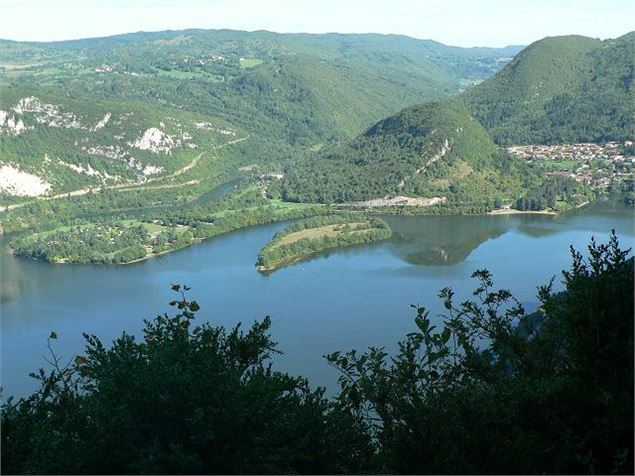 Belvédère de la Pierre qui vire - Sentiers buissonniers dortanais