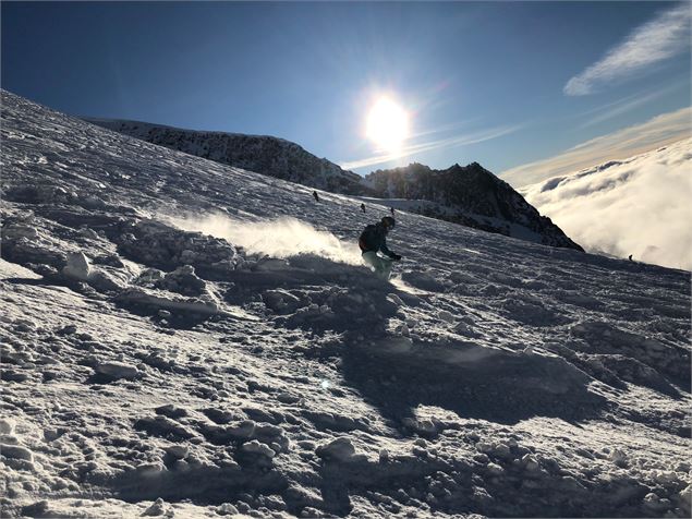 Skieur au domaine de ski Les Grands Montets