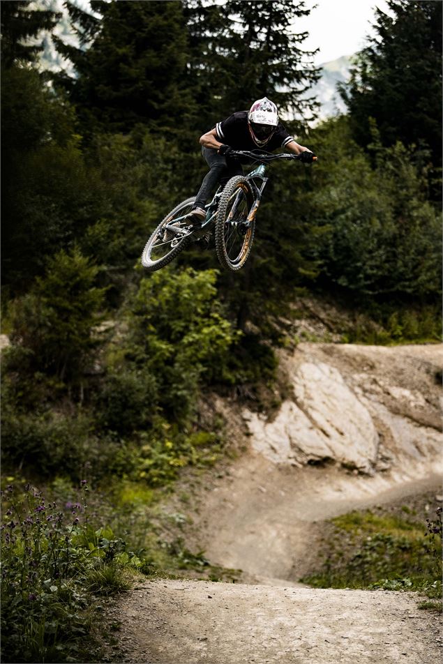 Piste VTT la Serpentine du Bike Park de Châtel - Hanna-Retz- Photography